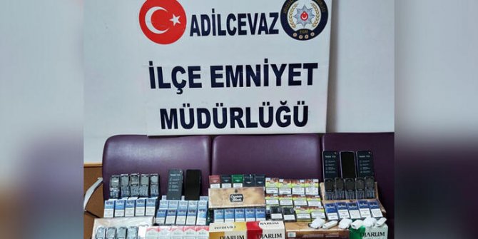 Arama yapılan araçta kaçak cep telefonu ve sigara ele geçirildi