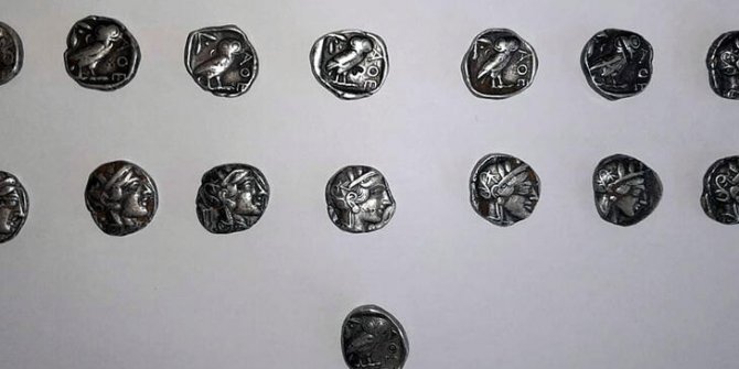 İzmir’de 210 tarihi sikke ele geçirildi