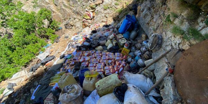 Tunceli'de PKK sığınağında mühimmat ve yaşam malzemesi ele geçirildi