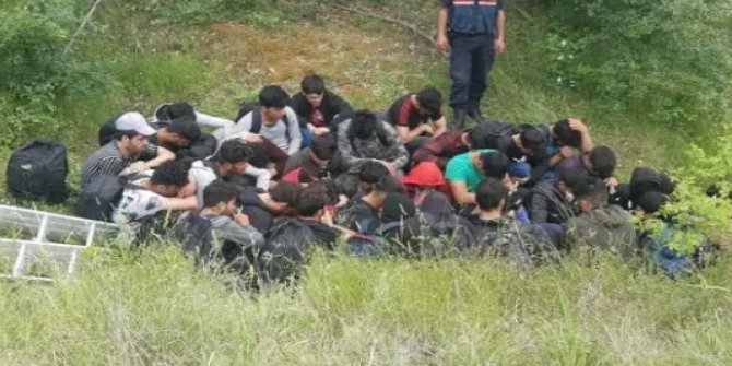 Kırklareli'nde 32 düzensiz göçmen yakalandı