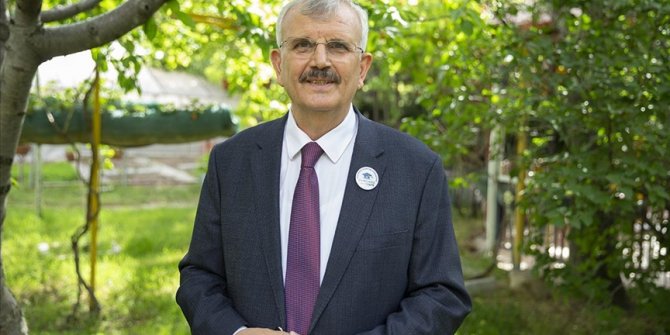 SBÜ Rektörü Prof. Dr. Erdöl, Cumhurbaşkanı Erdoğan'ın sigarayla mücadelesini anlattı