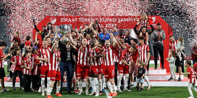 Sivasspor'da 6 futbolcunun sözleşmesi sona erecek