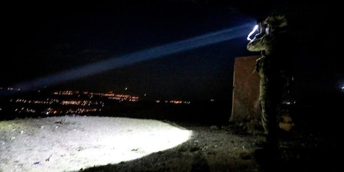 Gri kategoride aranan terörist teslim oldu