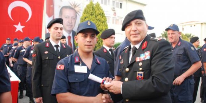 İzmir'de 43 engelli birey bir günlüğüne asker oldu