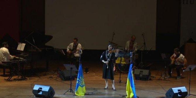 Ukrayna'daki savaşta hayatını kaybedenler konserle anıldı