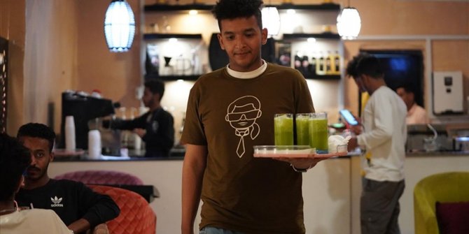 Savaş kurbanı Yemenliler küçük girişimlerle işsizliğin üstesinden gelmeye çalışıyor