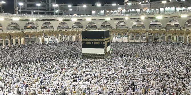 Hac ibadeti için Türkiye'den ilk kafile yarın yola çıkacak