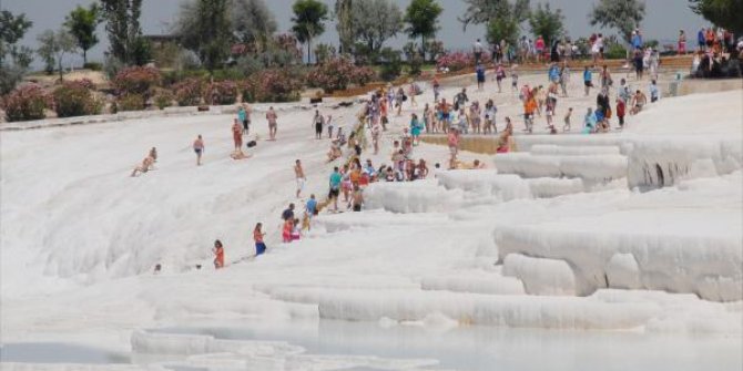 'Beyaz cennet' Pamukkale’yi ilk 5 ayda 431 bin turist ziyaret etti