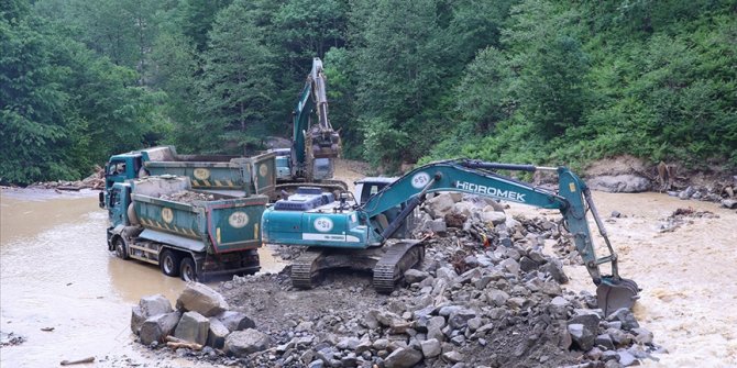 DSİ, Sürmene'deki heyelanın izlerini kısa sürede sildi