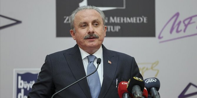 TBMM Başkanı Şentop '1 Şiir 1 Hayat: Zindandan Mehmed'e Mektup' sergisine katıldı