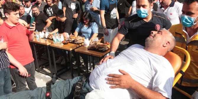 Adana’da bayıltan tost