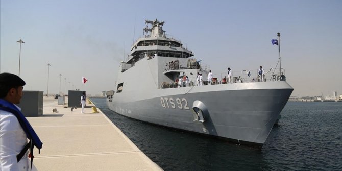 Türkiye'de inşa edilen eğitim gemisi Katar'a ulaştı
