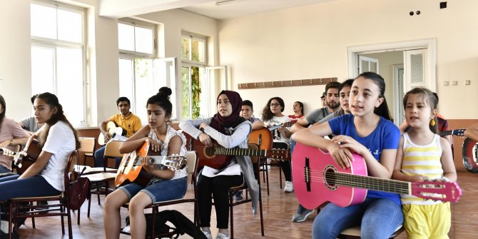 Mamak'ta Aile merkezlerinde ve klüplerde yaz kursları başlıyor