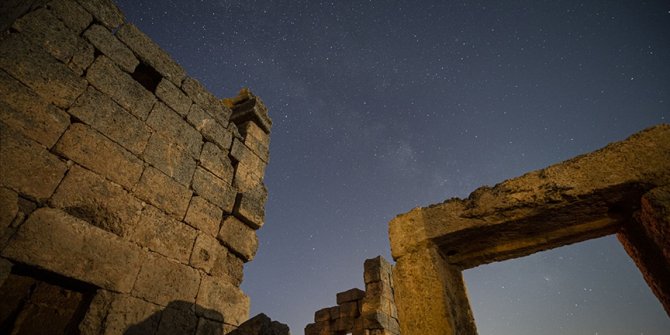 Bakanlar Varank ve Kasapoğlu Zerzevan'da gökyüzünü gözlemledi