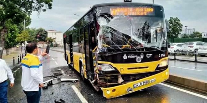 Üsküdar'da İETT otobüsünün karıştığı kazada 1 kişi yaralandı