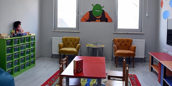 Çocuk görüşme merkezleri 7 il ve 7 ilçede daha faaliyete alındı
