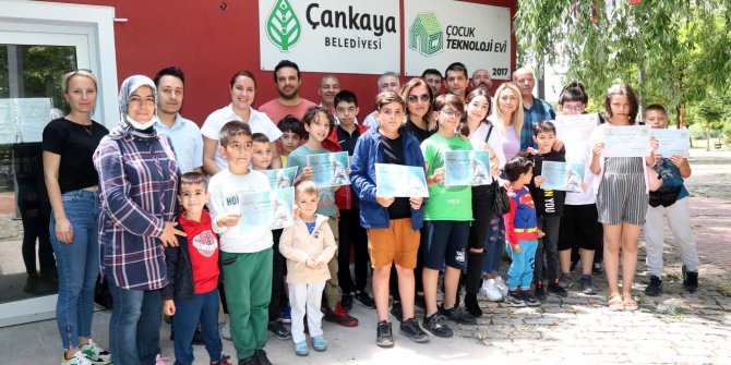 Çankaya Belediyesi Çocuk Teknoloji Evi yeni mezunlarını verdi