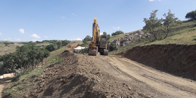 Kıbrısköyü Kanyonu’na kaçak yol çalışmasına bölge halkından tepki