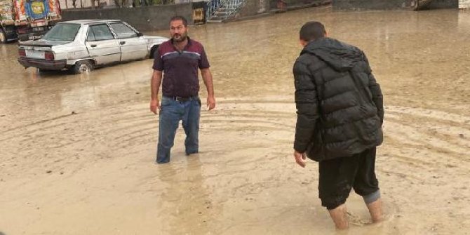 Aksaray’da dereler taştı, 15 evi su bastı