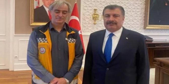 Sağlık Bakanı Koca, kendisiyle görüşmek isteyen ambulans şoförüyle bir araya geldi