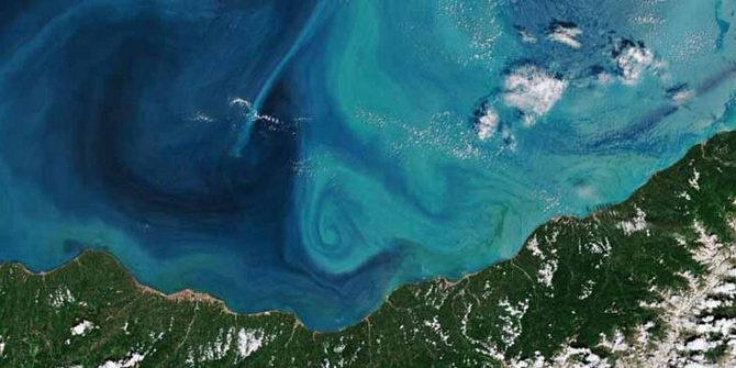 Karadeniz'in turkuaza bürünen rengi uzaydan görülüyor