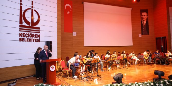 Keçiören Belediye Başkanı Altınok, ‘Yıl Sonu Müzik Şenliği’ konserine katıldı