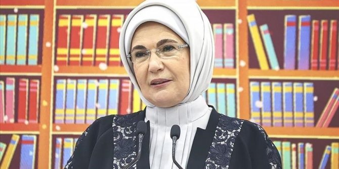 Emine Erdoğan, YKS'ye girecek öğrencilere başarılar diledi