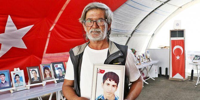 Evlat nöbeti tutan baba: Babalar Günü'nün ne olduğunu unuttuk