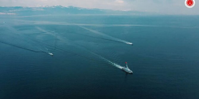 İnsansız deniz araçları birlikte görev yaptı