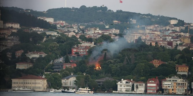 Üsküdar'daki ahşap binada çıkan yangın söndürüldü