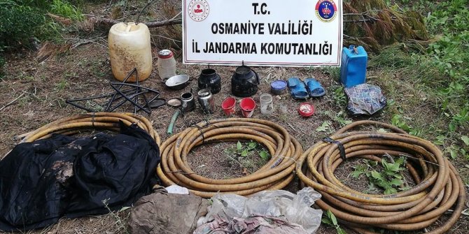 Amanos Dağları'nda teröristlerin kullandığı sığınakta yaşam malzemesi bulundu