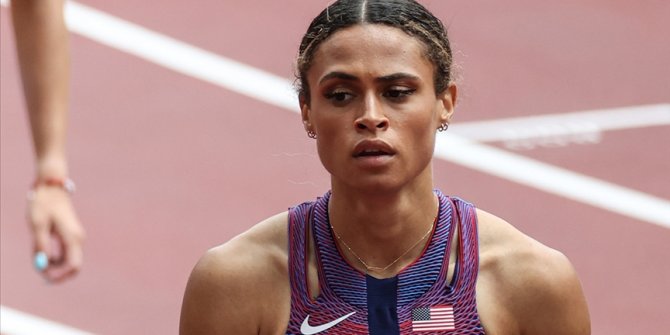 McLaughlin, kendisine ait kadınlar 400 metre engelli dünya rekorunu geliştirdi