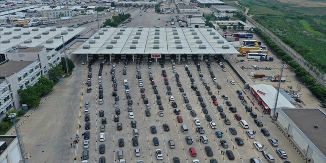 Gurbetçilerin sınır kapılarından girişleri arttı