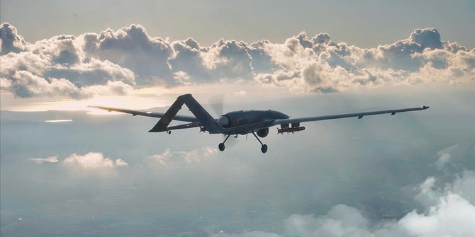 Türkiye'den sonra en büyük TB2 SİHA filosunu kurmak istiyorlar! 120 adet sipariş ettiler