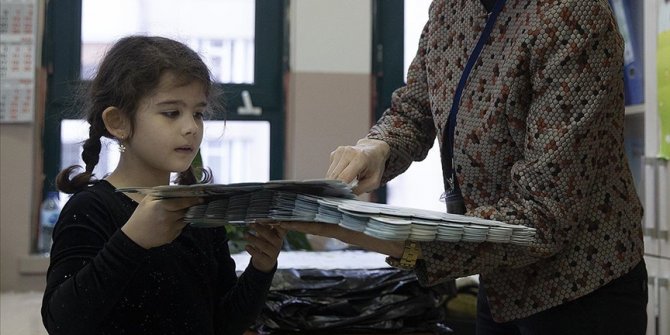 Atanacak 20 bin öğretmenin yarısı İstanbul'a