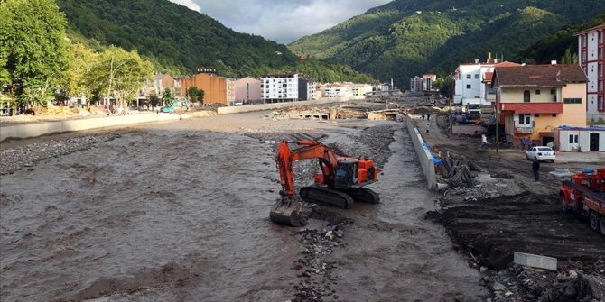 Bozkurt ve İnebolu'da selin izlerini silme çalışmaları sürüyor
