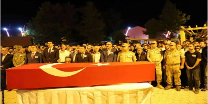 Şehitler son yolculuklarına uğurlandı