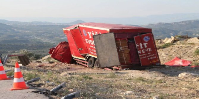 Mersin'de feci kaza: 4 kişi hayatını kaybetti