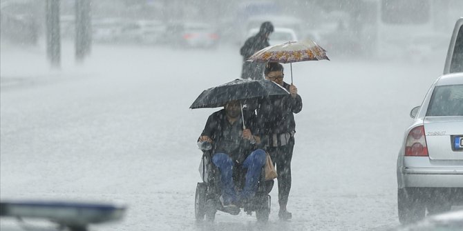 Meteorolojiden kuvvetli rüzgar ve fırtına uyarısı