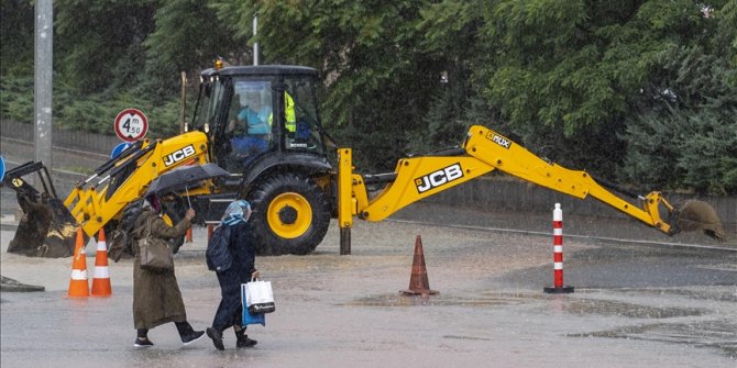 Başkentte sağanak etkili oldu
