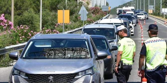 İstanbul’da trafik denetimi: Kurallara uymayanlara ceza yağdI