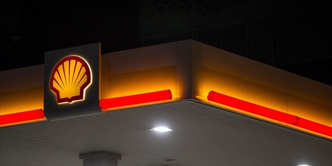 Shell dev LNG tesisi Prelude'den sevkiyatları durdurdu