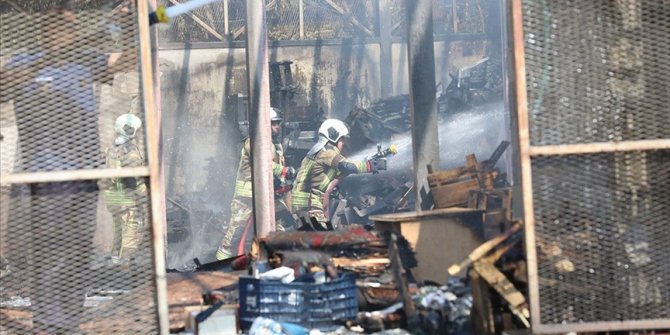 Ankara'da Toptancı Halinde korkutan yangın