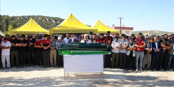 Togo'daki kazada hayatını kaybeden İHH gönüllüleri son yolculuklarına uğurlandı