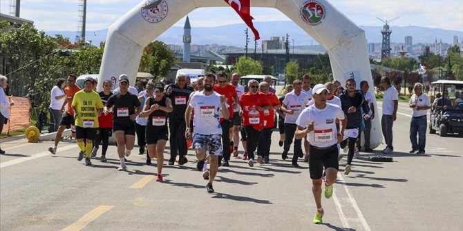 Ulusal Birlik ve Beraberlik Koşusu'nun ilki 15 Temmuz şehitleri için Ankara'da yapıldı