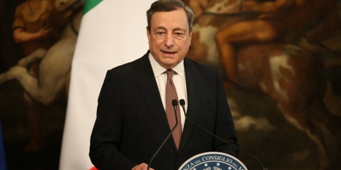 İtalya'da hükümet krizinin nasıl sonuçlanacağı belirsizliğini koruyor