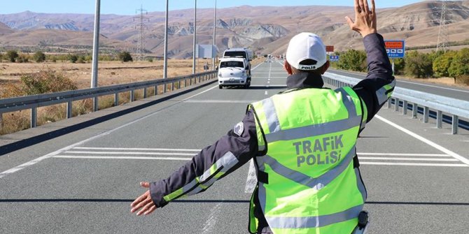 Trafik denetimleri sürüyor