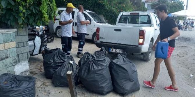 Marmaraereğlisi'nde tatilcilerden geriye 483 ton çöp kaldı, belediye temizledi