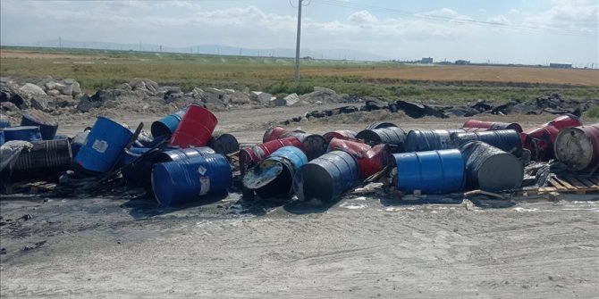 Konya'da varillerden sızan kimyasal atıklar nedeniyle 60 hayvanın yaralanmasına ilişkin 3 zanlı tutuklandı