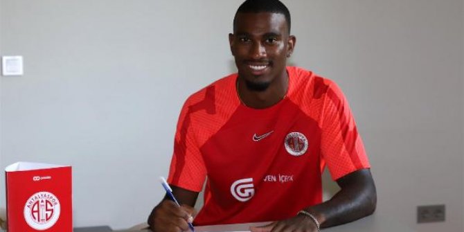 Haji Wright, 3 yıllığına Antalyaspor'da